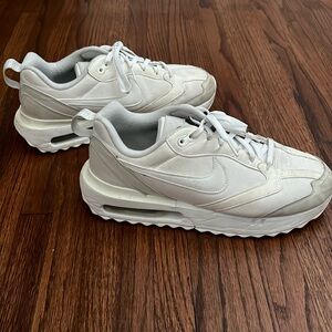 Size 10 Nike Air Max Dawns